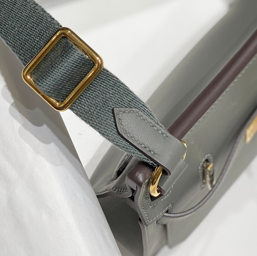 HM JYPSI¨¨RE MINI 23 SAGE CALFSKIN GOLD HARDWARE