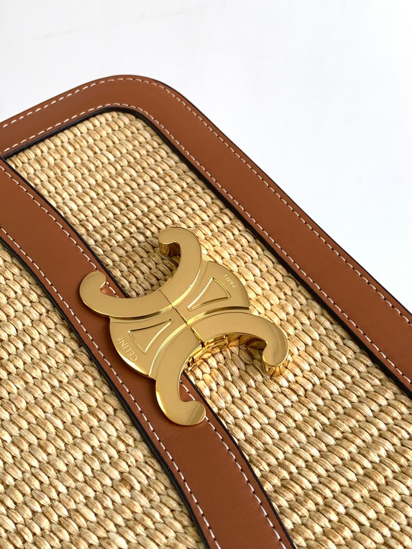 CLASSIQUE TRIOMPHE 22CM TEXTILE AND CALFSKIN