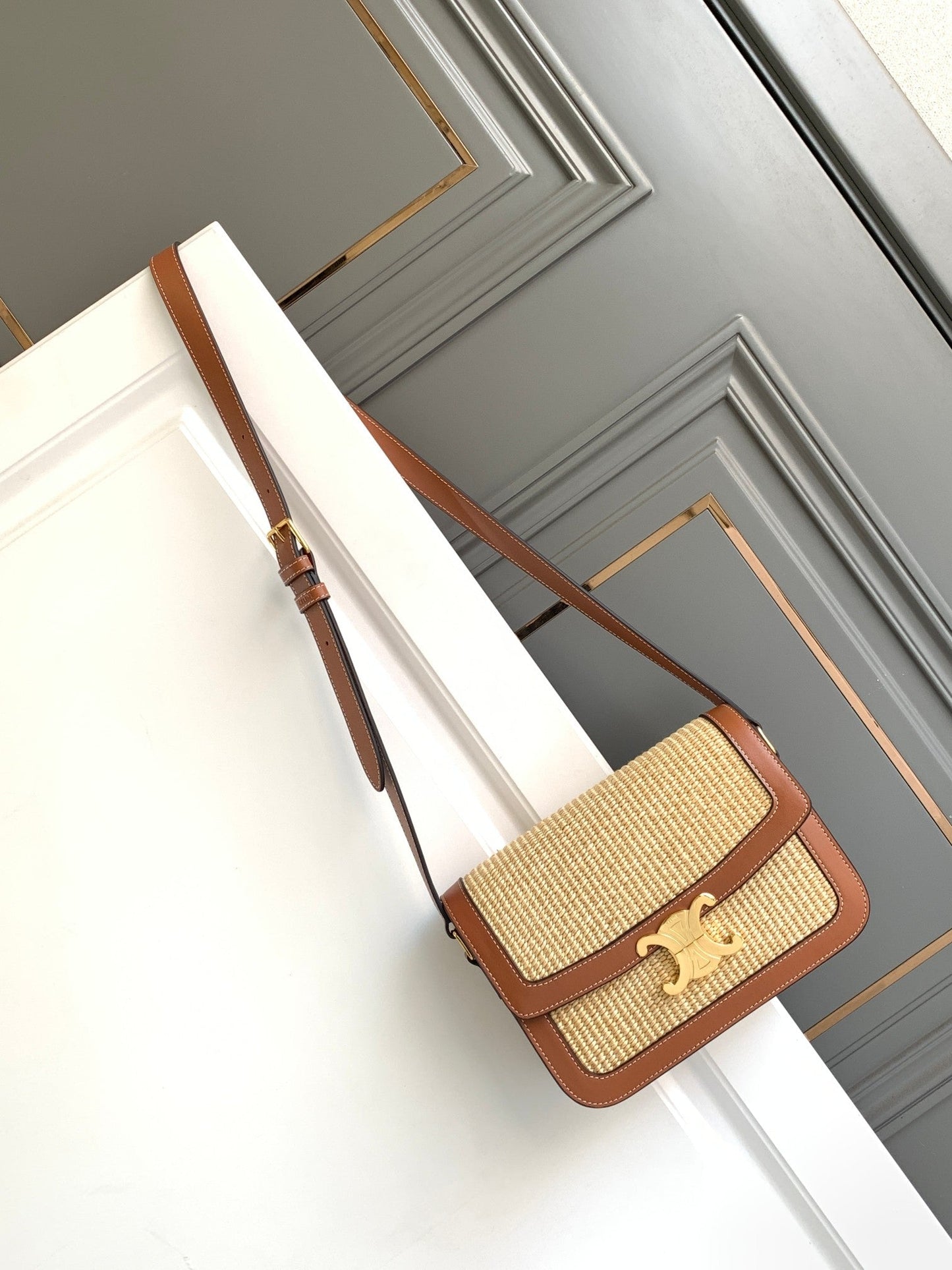 CLASSIQUE TRIOMPHE 22CM TEXTILE AND CALFSKIN