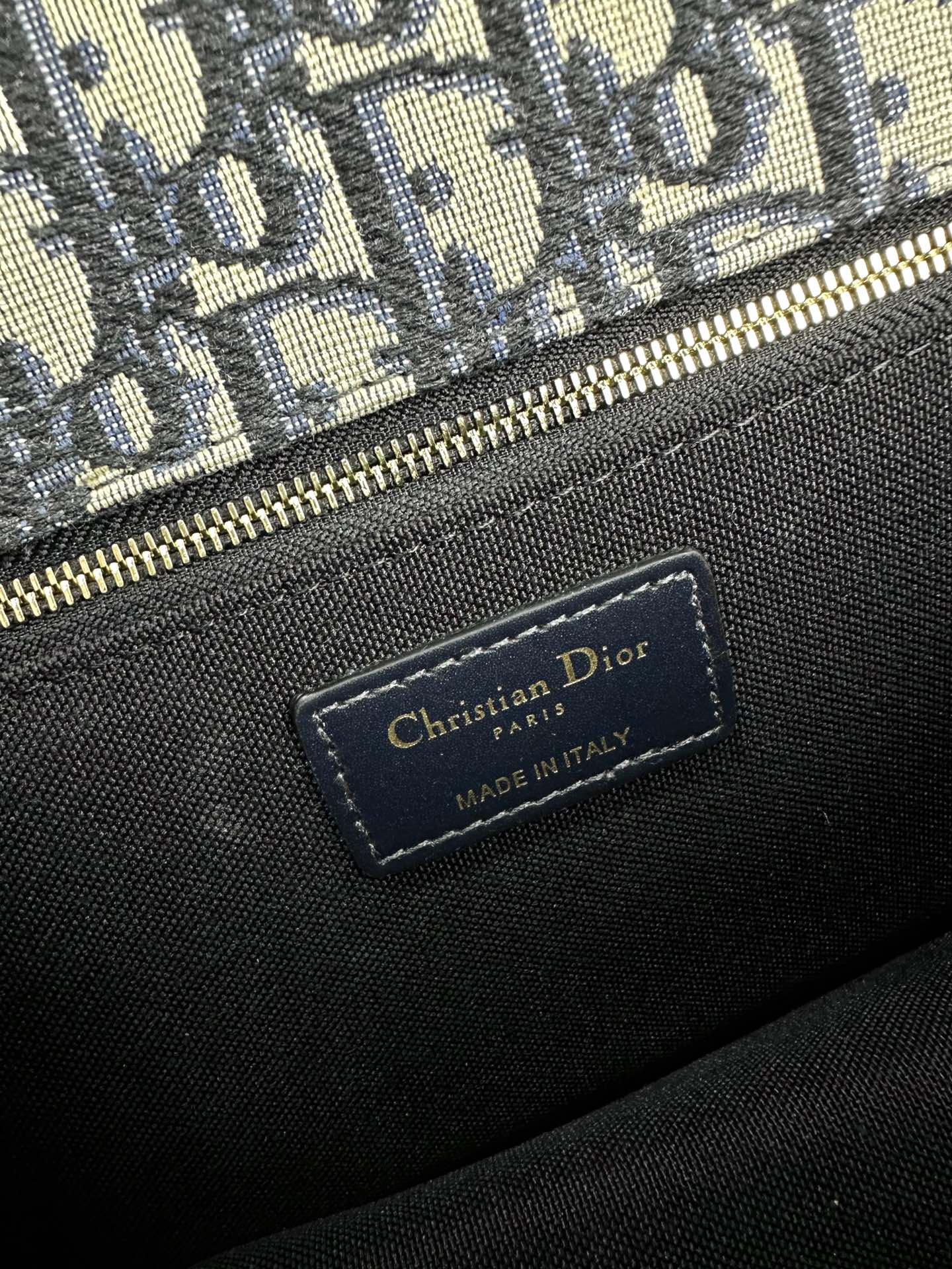 MONTAIGNE 25 BAG IN BLUE OBLIQUE JACQUARD