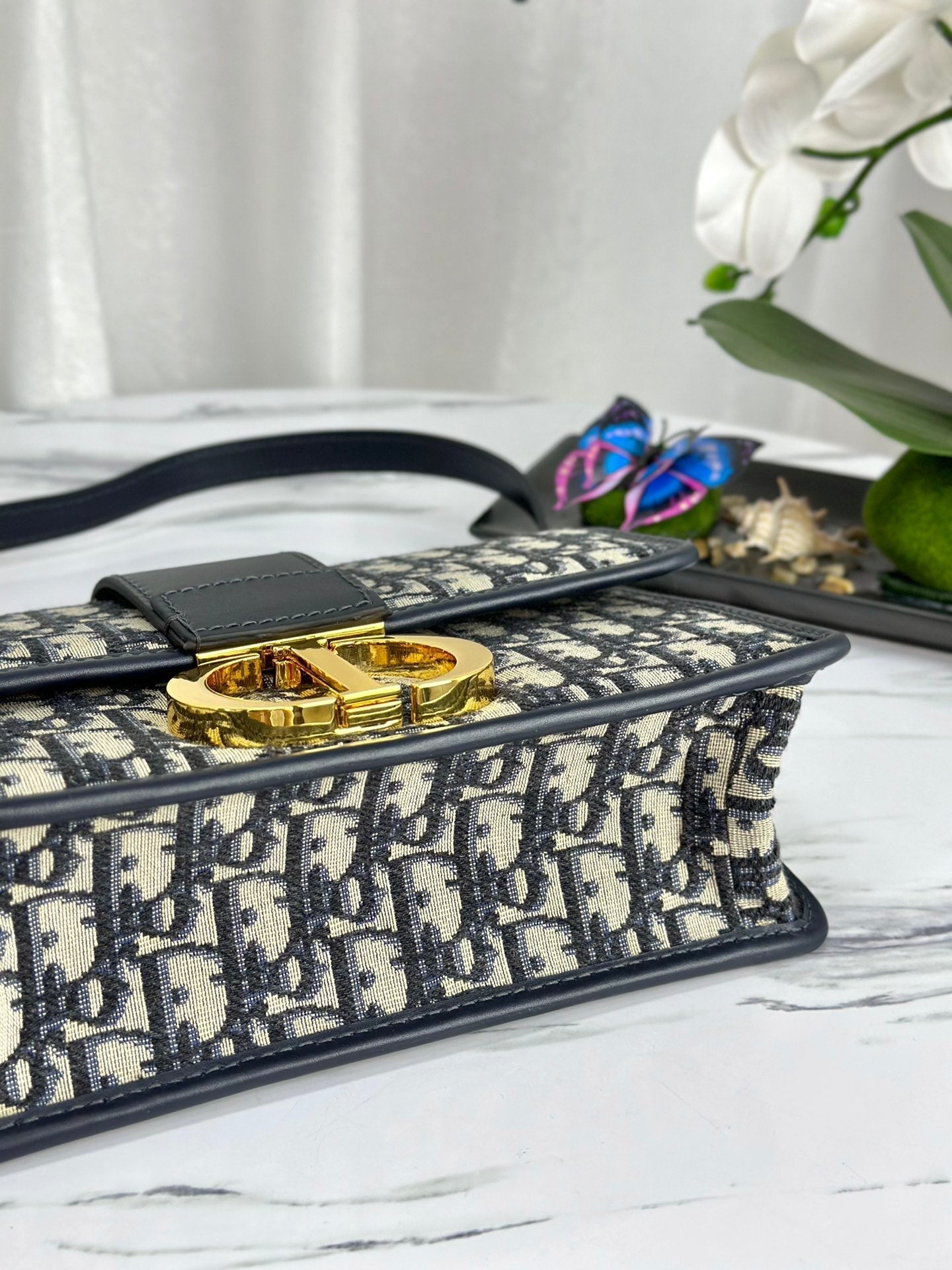 MONTAIGNE 25 BAG IN BLUE OBLIQUE JACQUARD