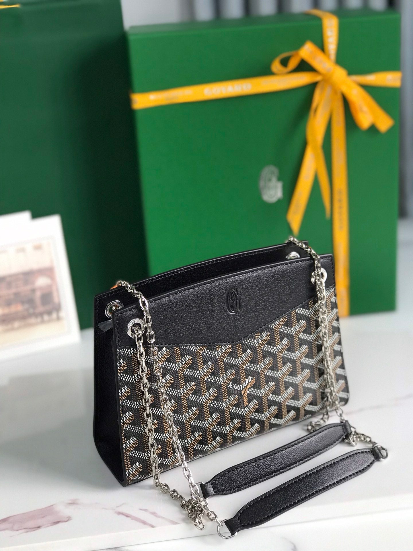 ROUETTE STRUCTUR¨¦ MINI BAG 21 IN BLACK GOYARDINE CANVAS AND CALFSKIN