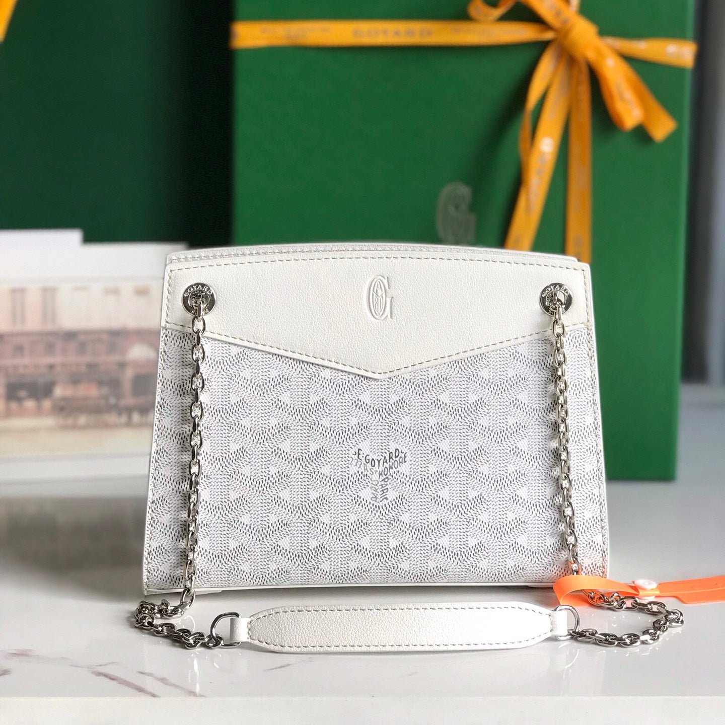 ROUETTE STRUCTUR¨¦ MINI BAG 21 IN WHITE GOYARDINE CANVAS AND CALFSKIN