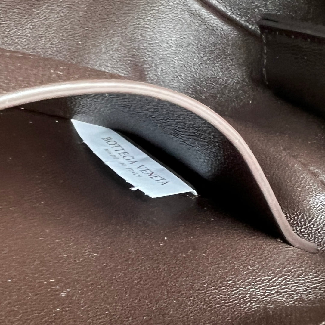 BV Concert Pouch 18.5cm Dark Chocolate Lambskin