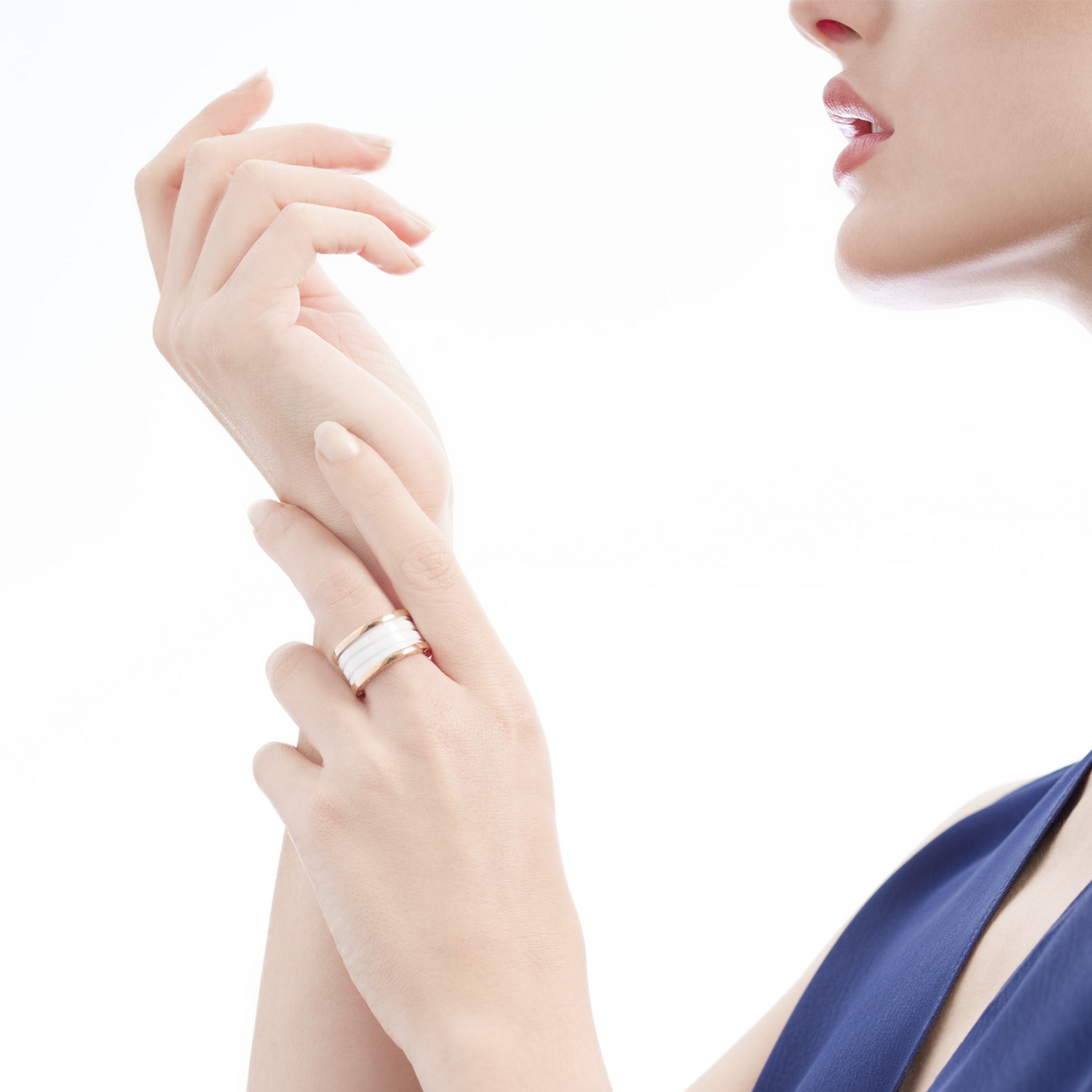 DIANA ZERO 1 FOUR-BAND LOOPS AND WHITE CERAMIC SPIRAL PINK GOLD RING