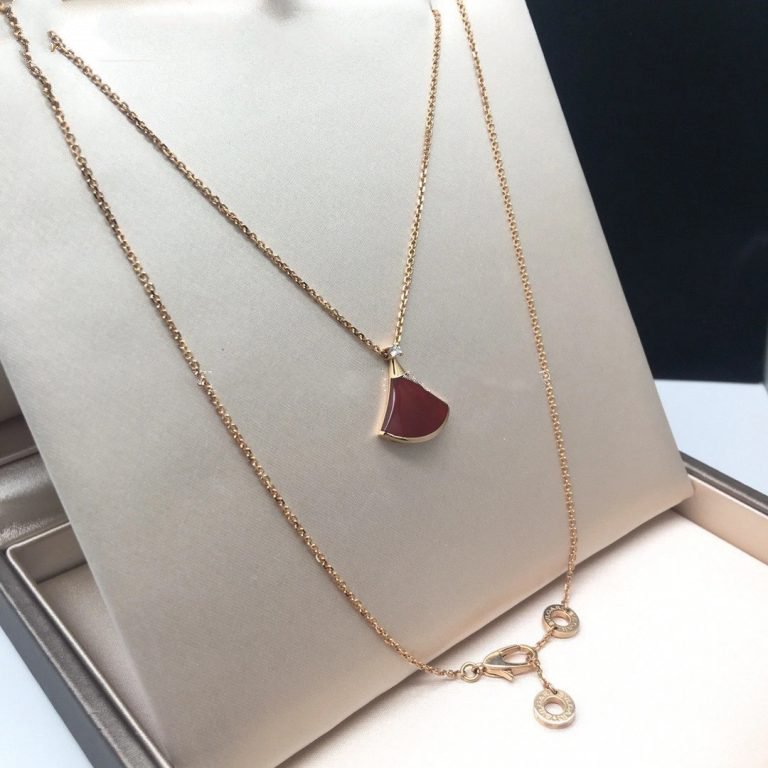 DIANA DREAM NECKLACE CARNELIAN 1 DIAMOND