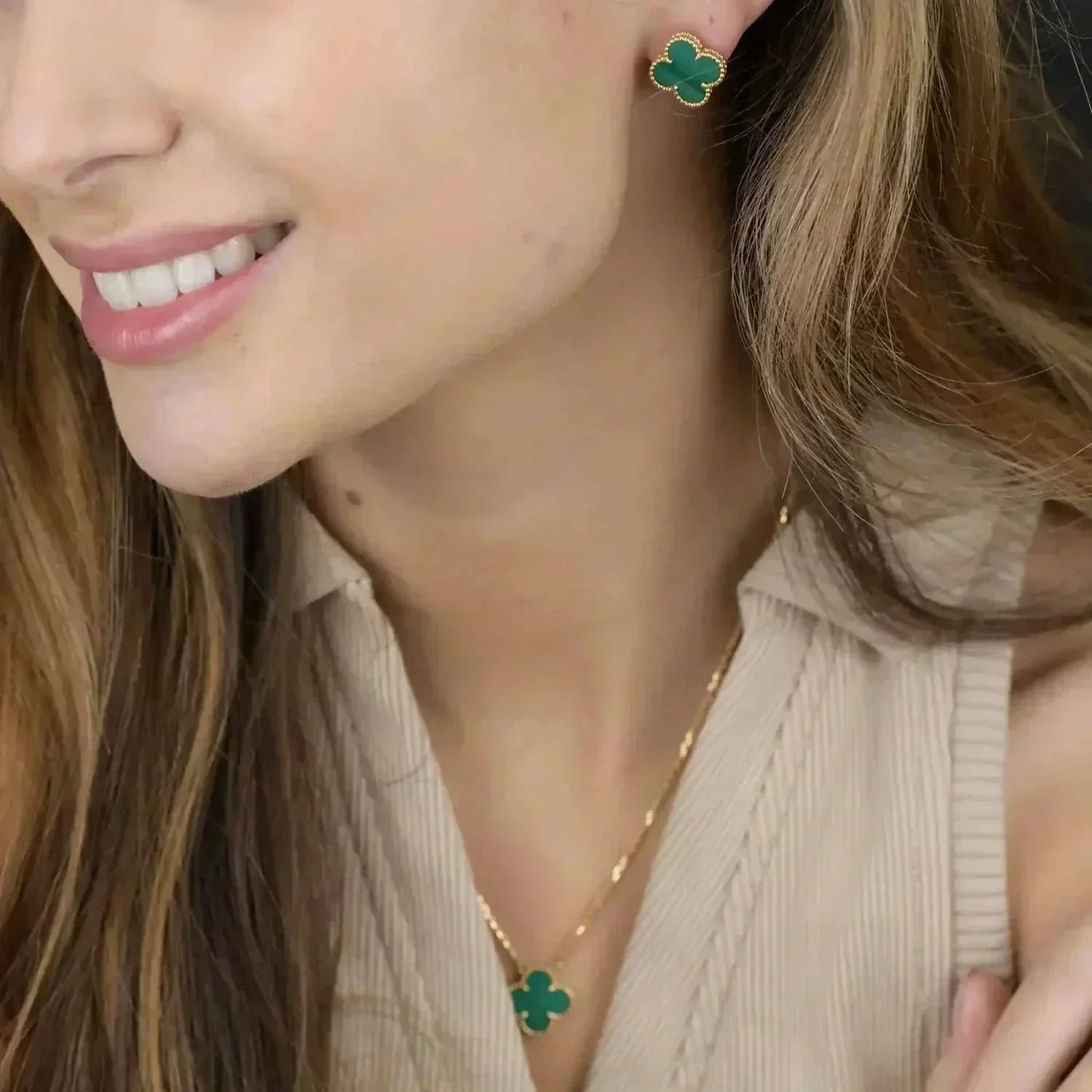 CLOVER MINI 9.5MM MALACHITE EARRINGS