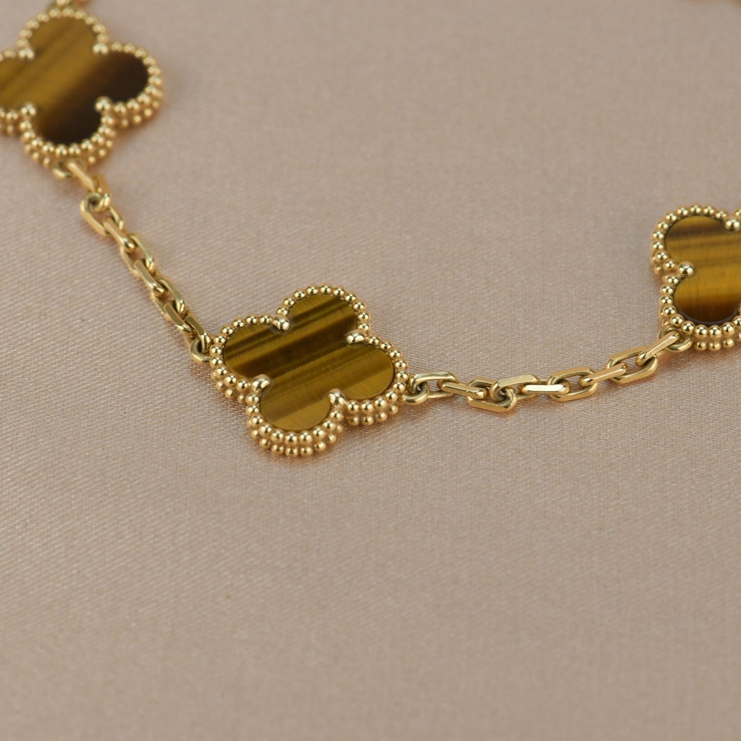 DIANA CLOVER 5 MOTIFS TIGER EYE BRACELET