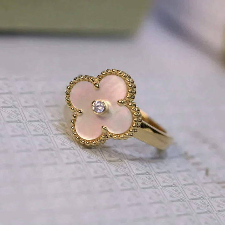 DIANA CLOVER PINK MOP RING GOLD DIAMOND
