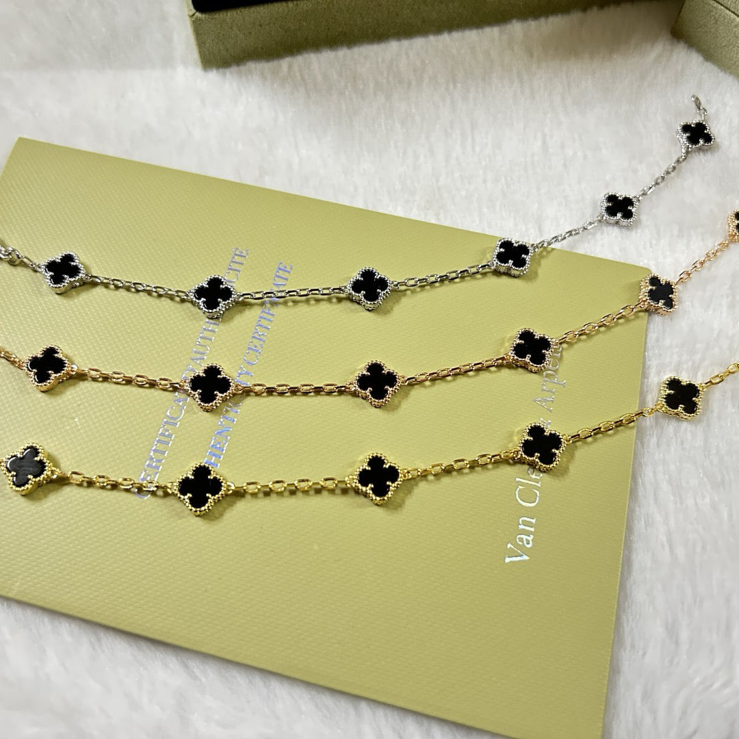 CLOVER 6 MOTIF ONYXS BRACELET