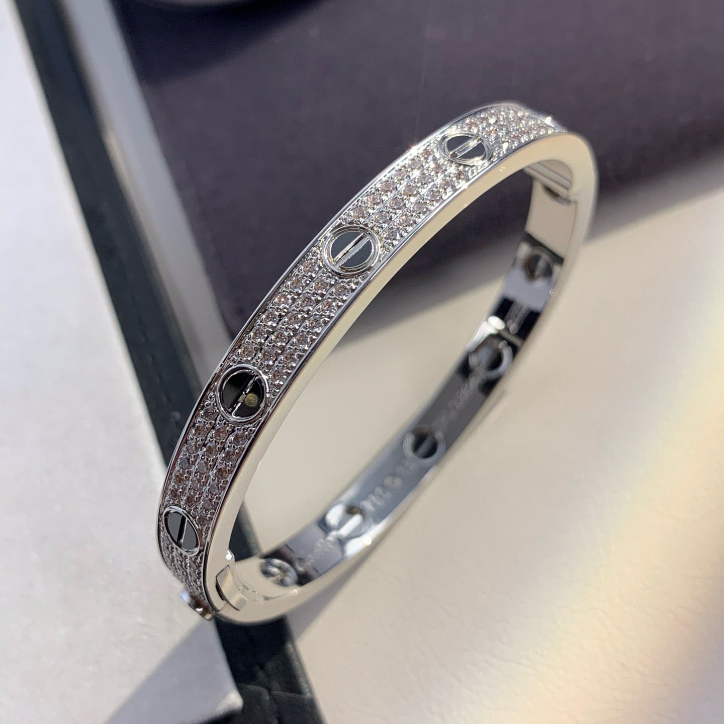 DIANA LOVE BRACELET 6.1MM DIAMOND-PAVED CERAMIC