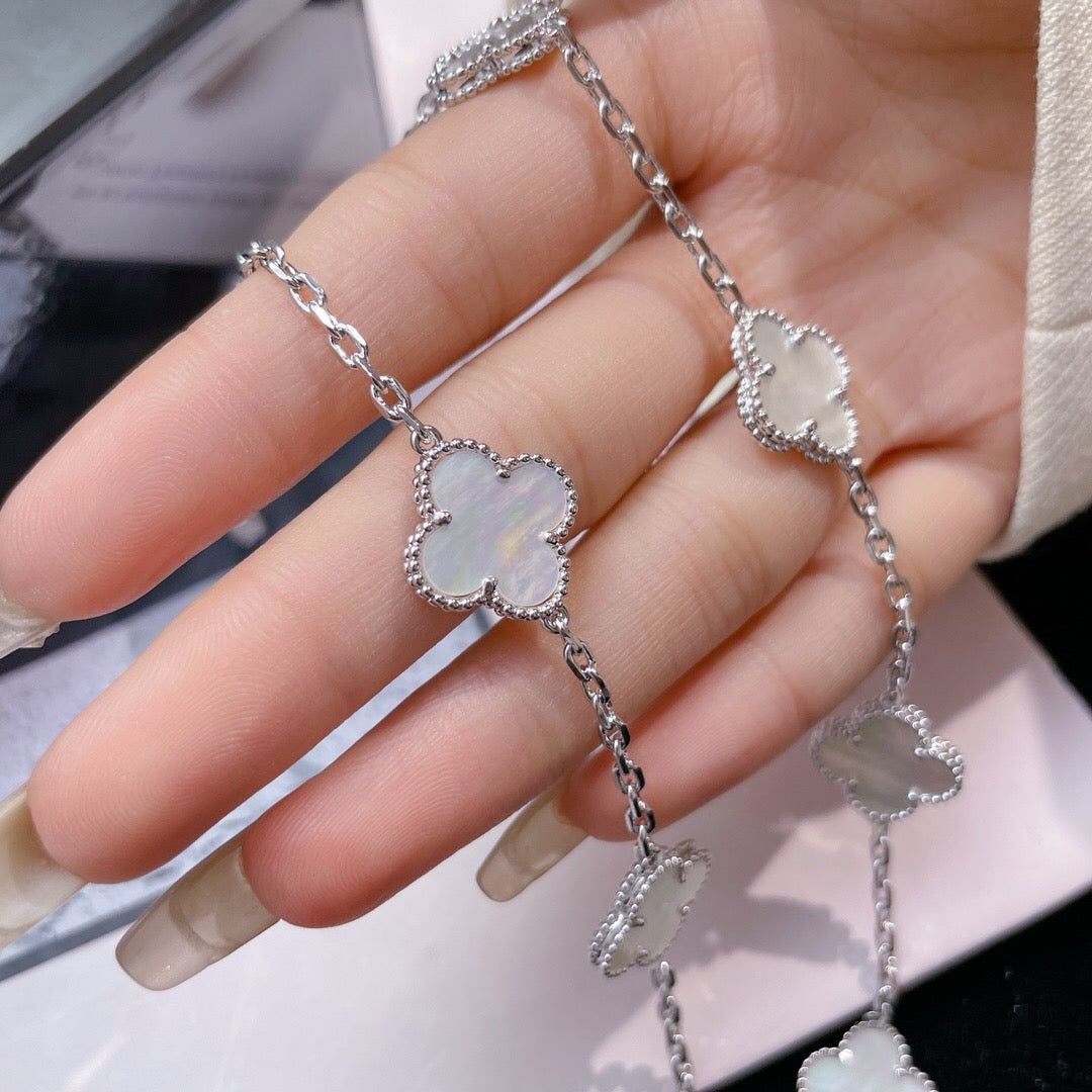 DIANA CLOVER 10 MOTIFS WHITE MOTHER OF PEARL NECKLACE