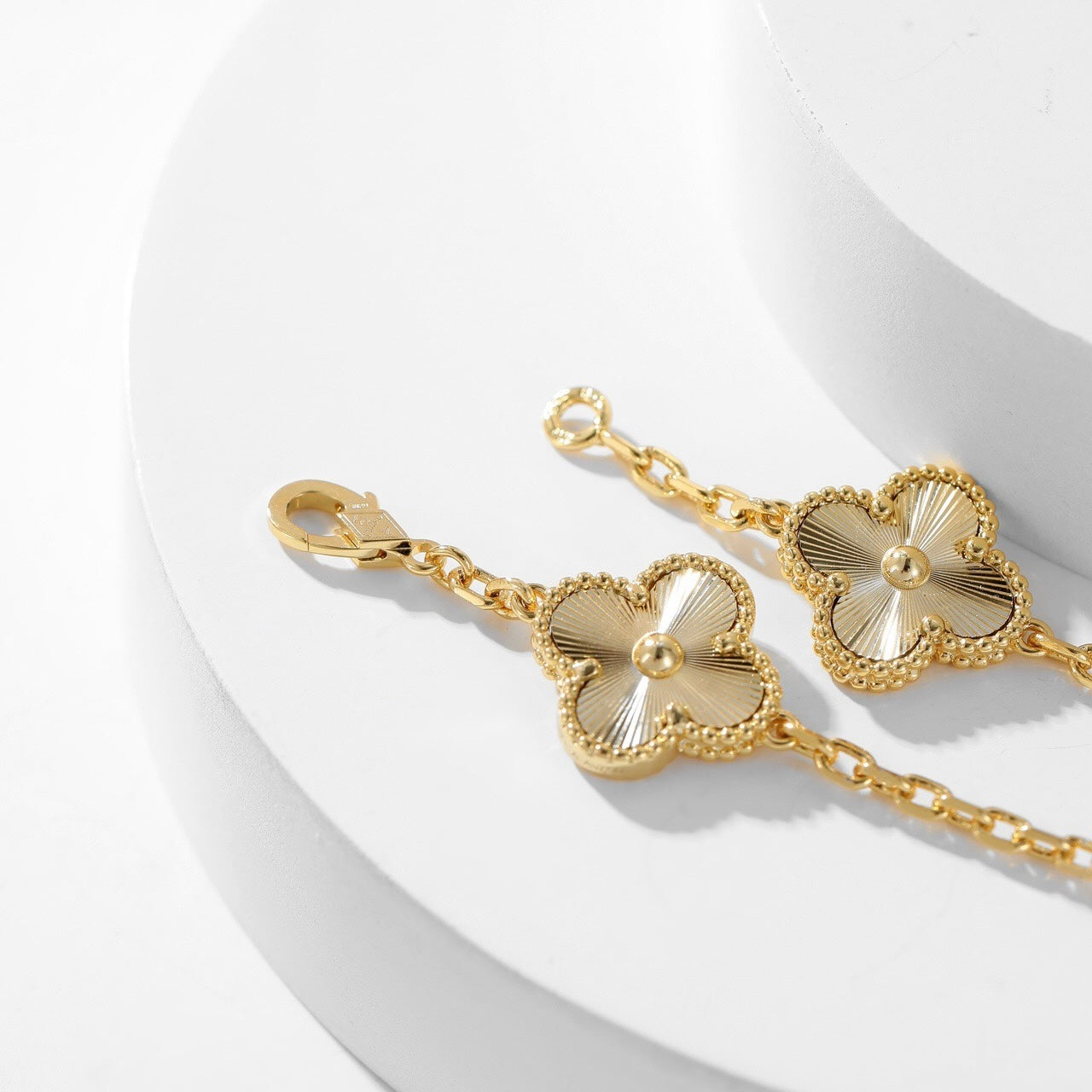 DIANA CLOVER 10 MOTIFS LASER NECKLACE
