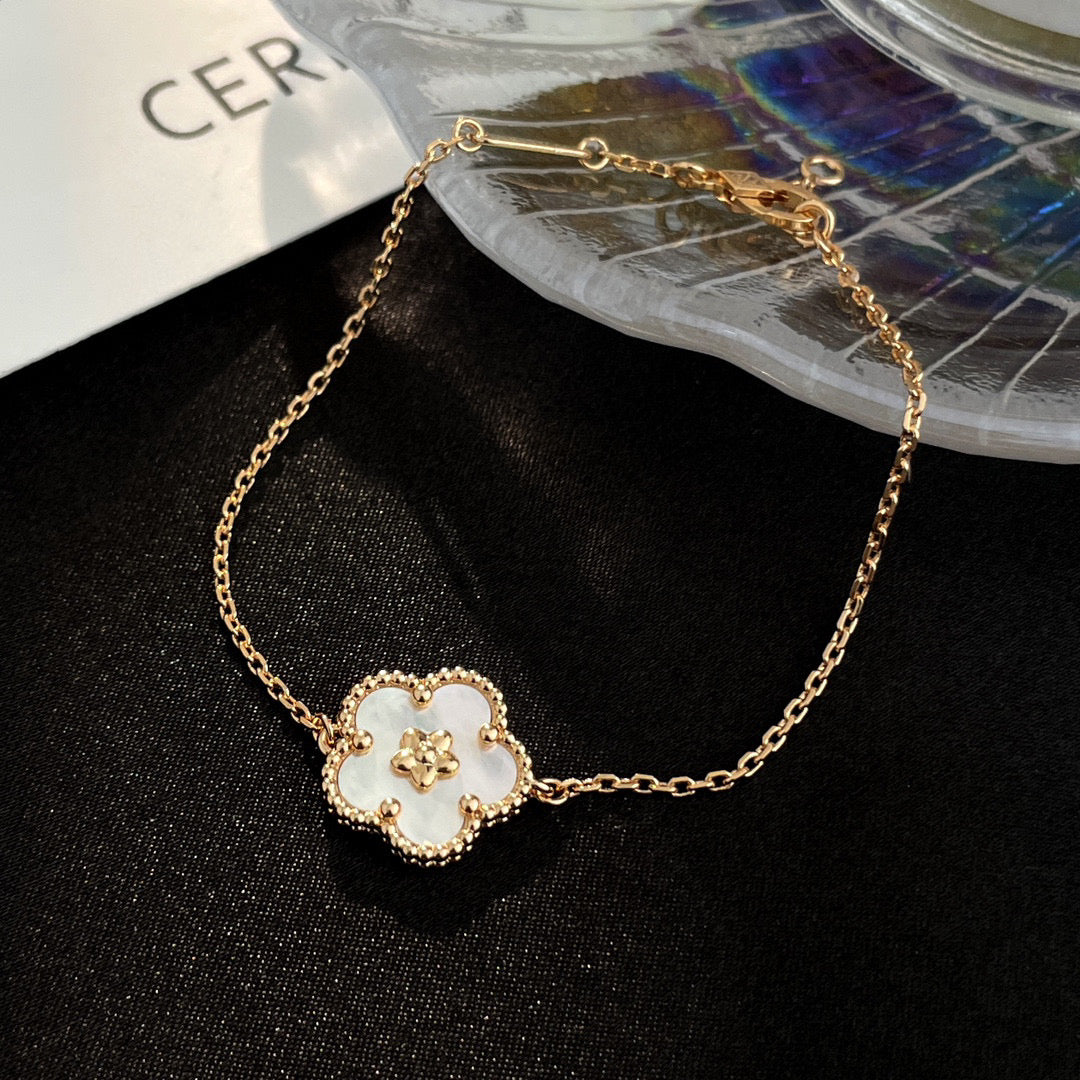 LUCKY WHITE MOP PLUM BLOSSOM BRACELET