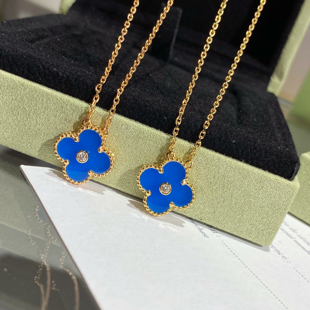 DIANA CLOVER 15MM DIAMOND AND BLUE AGATE NECKLACE
