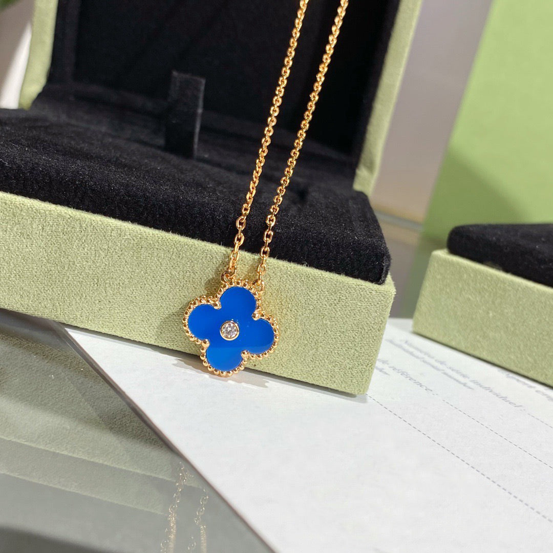 DIANA CLOVER 15MM DIAMOND AND BLUE AGATE NECKLACE