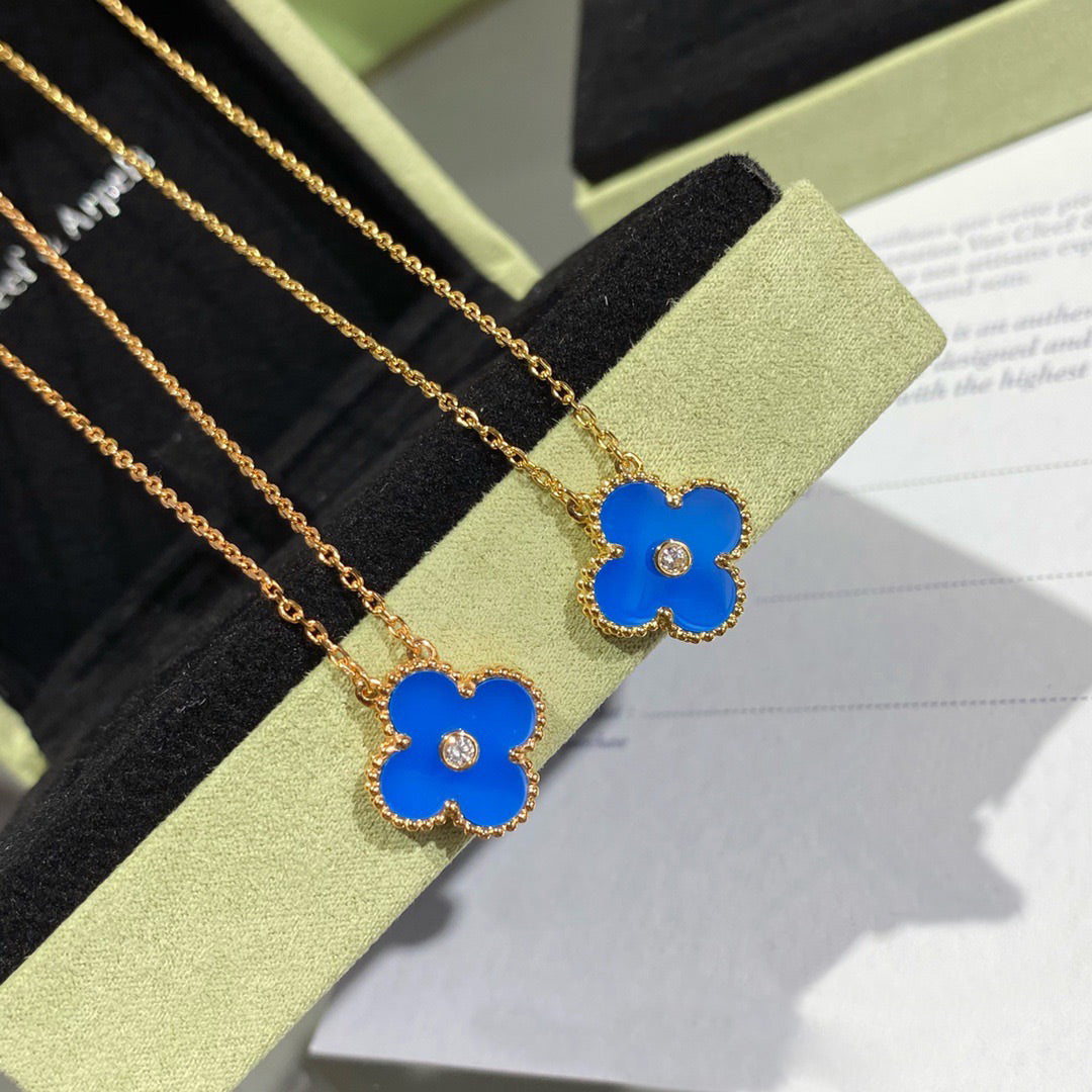 DIANA CLOVER 15MM DIAMOND AND BLUE AGATE NECKLACE