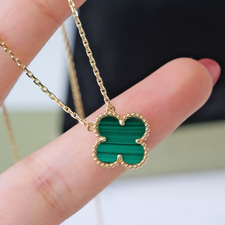 DIANA CLOVER 15MM MALACHITE SINGLE FLOWER NECKLACE