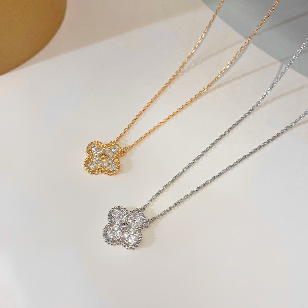 DIANA CLOVER 15MM DIAMOND SINGLE FLOWER NECKLACE