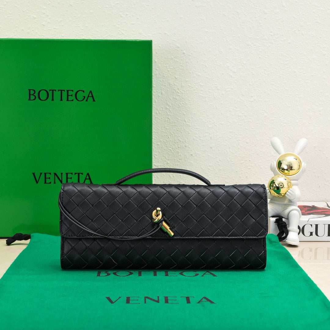 BV Long Clutch Andiamo With Handle 31cm Black Calfskin Ghw