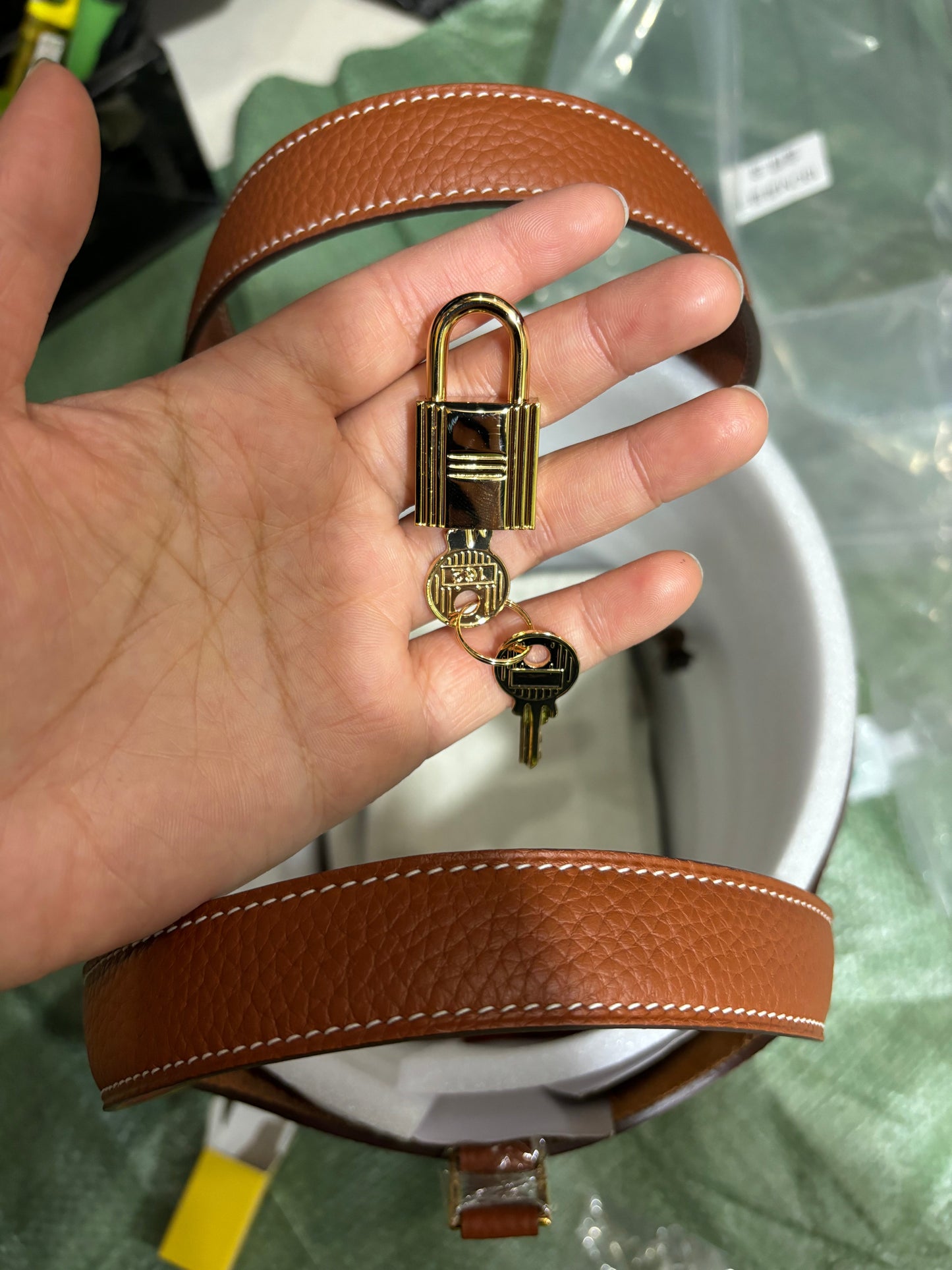 picotin lock 18 gold togo ghw