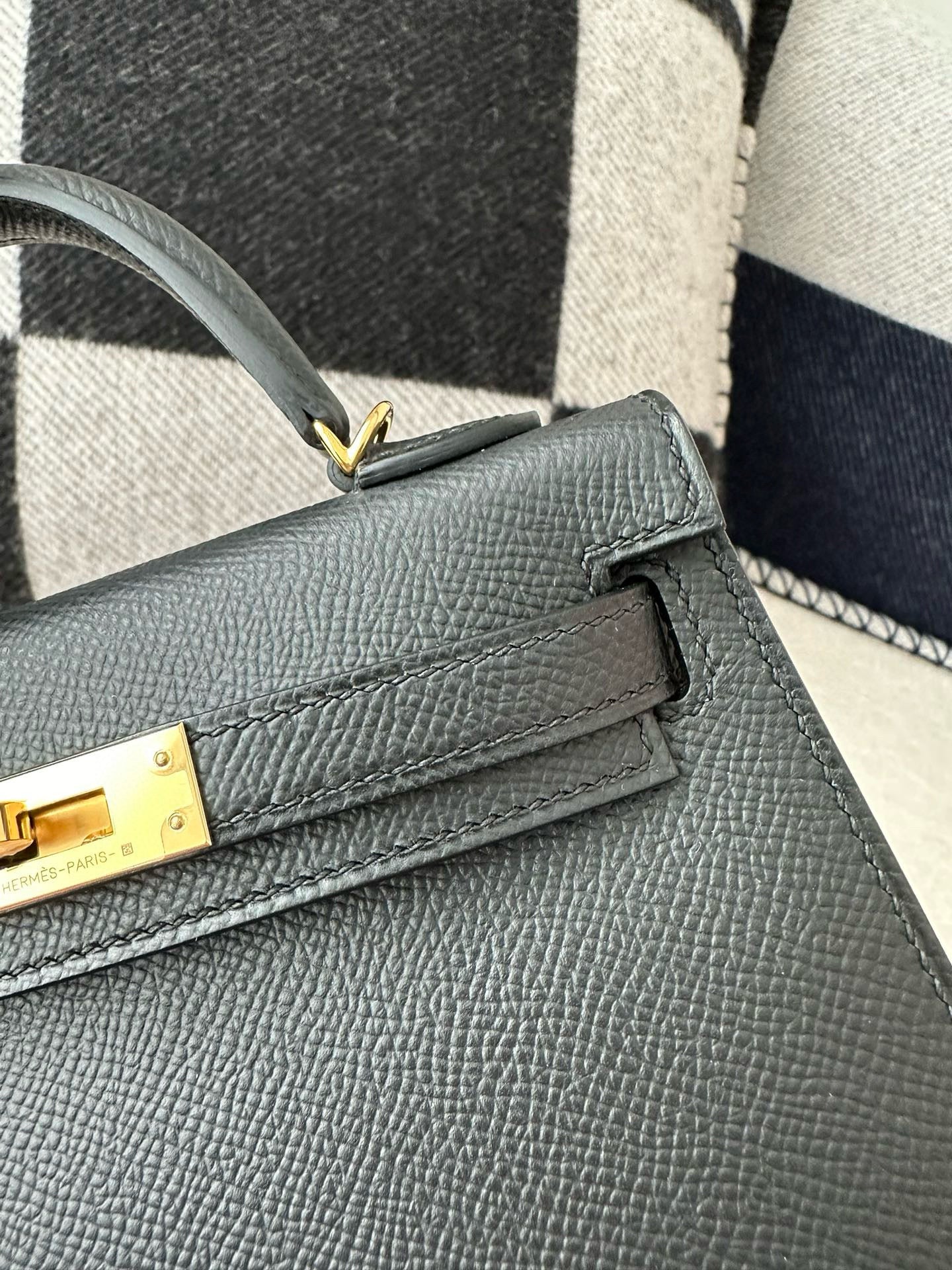 HM Mini Kelly 19cm Black Epsom Gold Hardware Best Version
