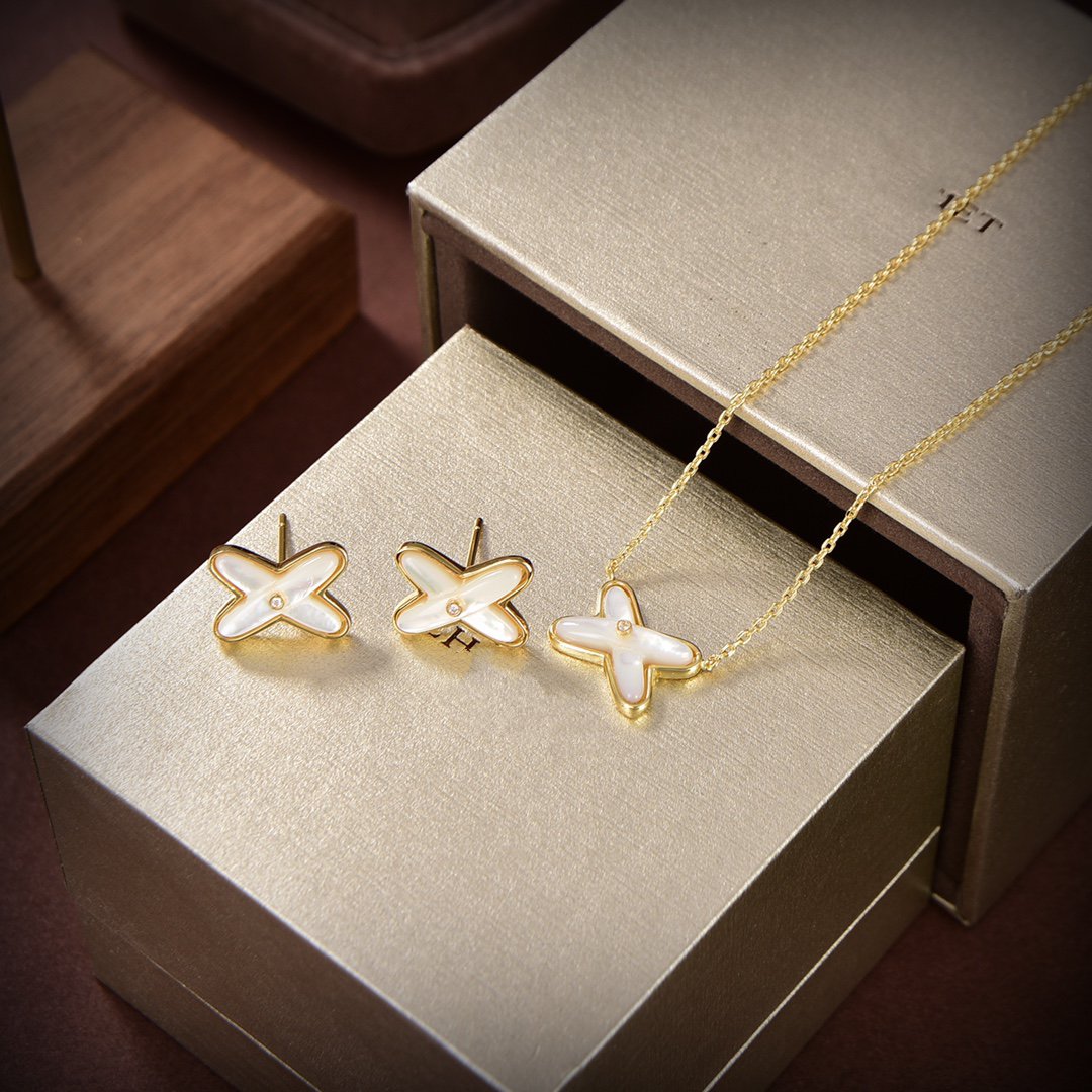 Boucles d'oreilles Diana Jeux de Nacre Blanche Or Diamant
