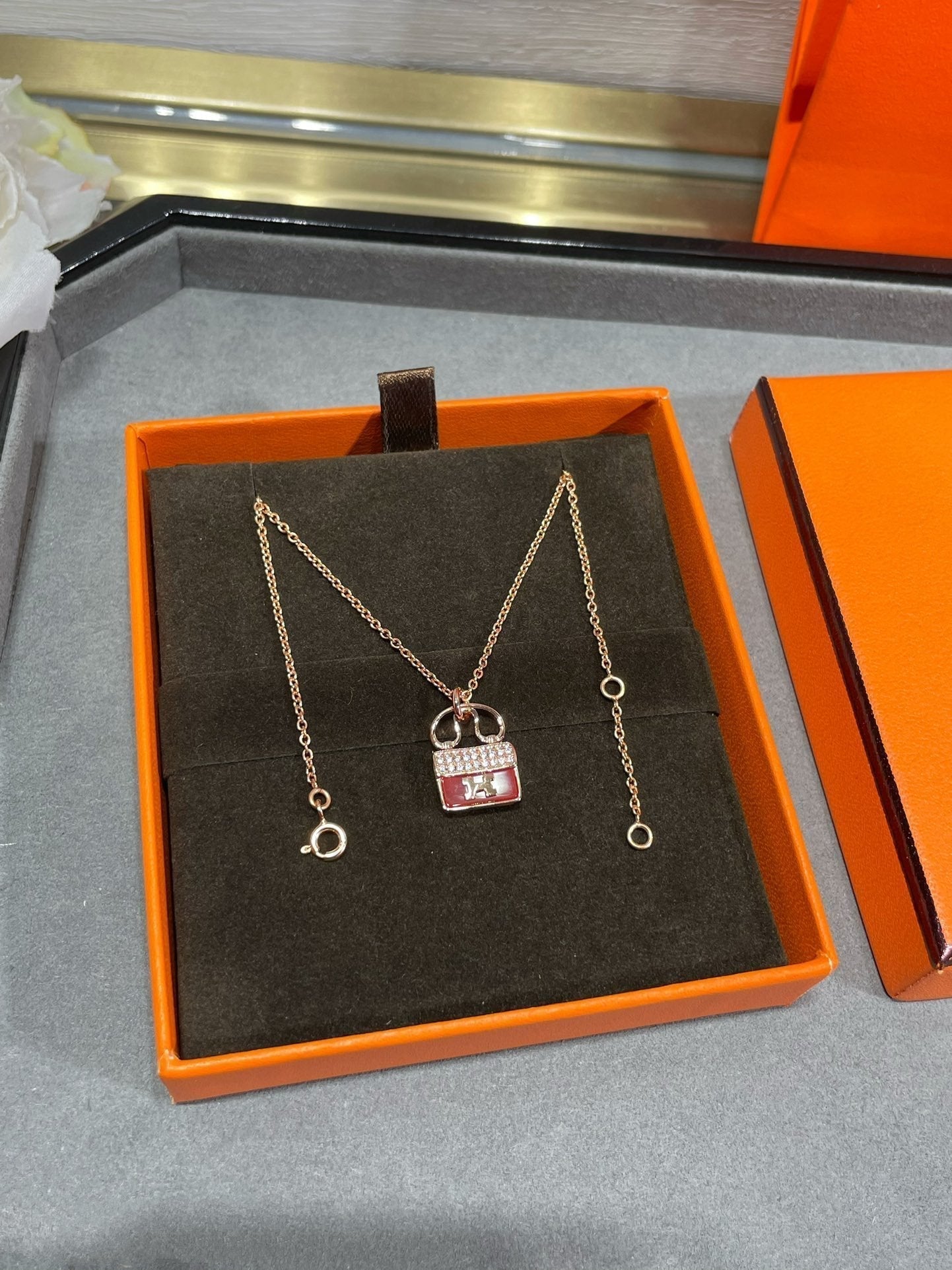 DIANA H CIRCE MOISSANITE PENDANT NECKLACE GOLD