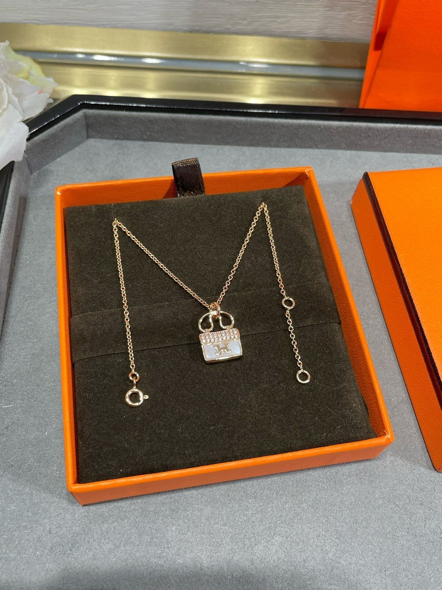 DIANA H CIRCE MOISSANITE PENDANT NECKLACE GOLD
