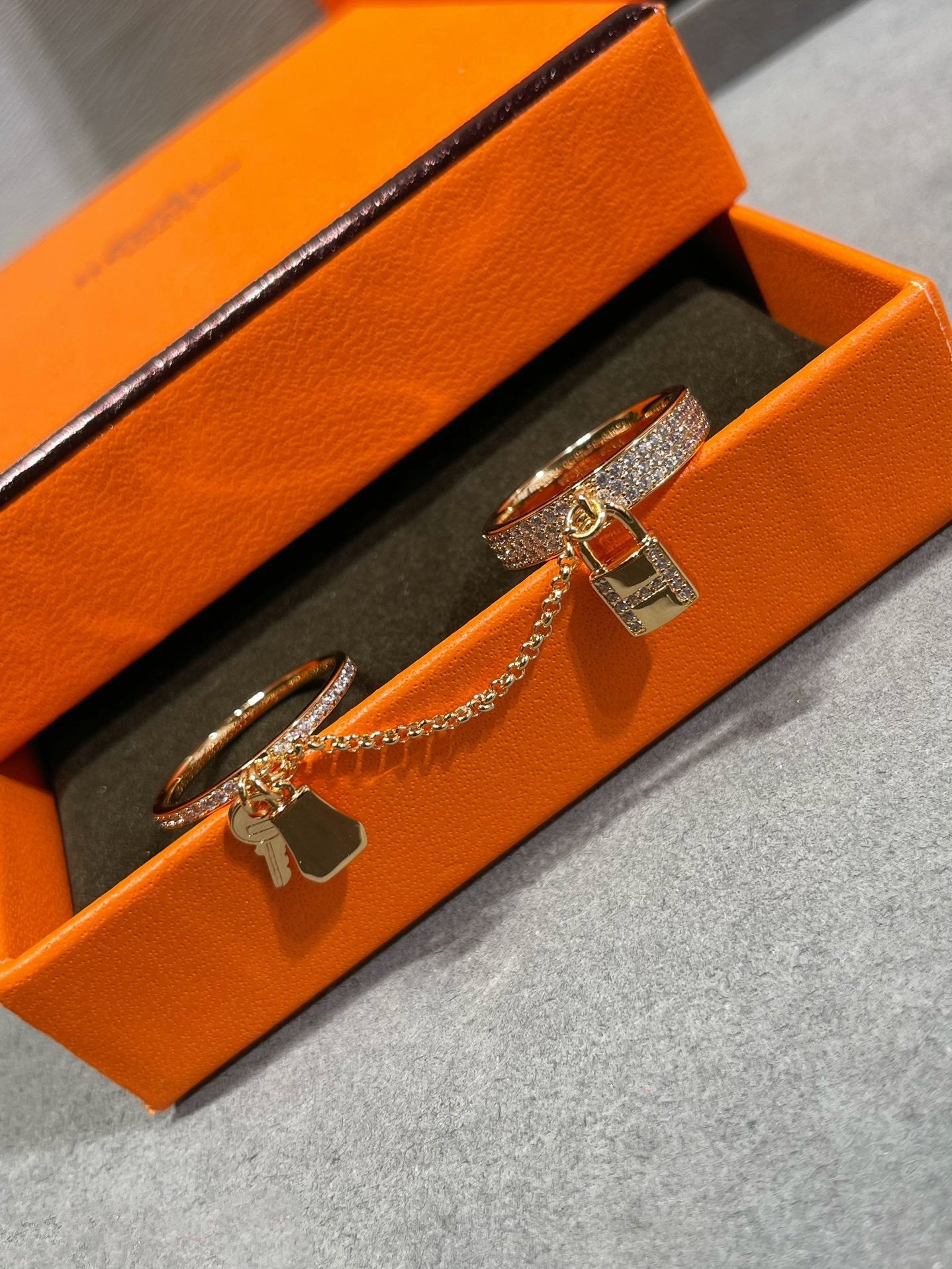 DIANA HM KELLY CLOCHETTE DOUBLE RING IN ROSE GOLD WITH DIAMONDS