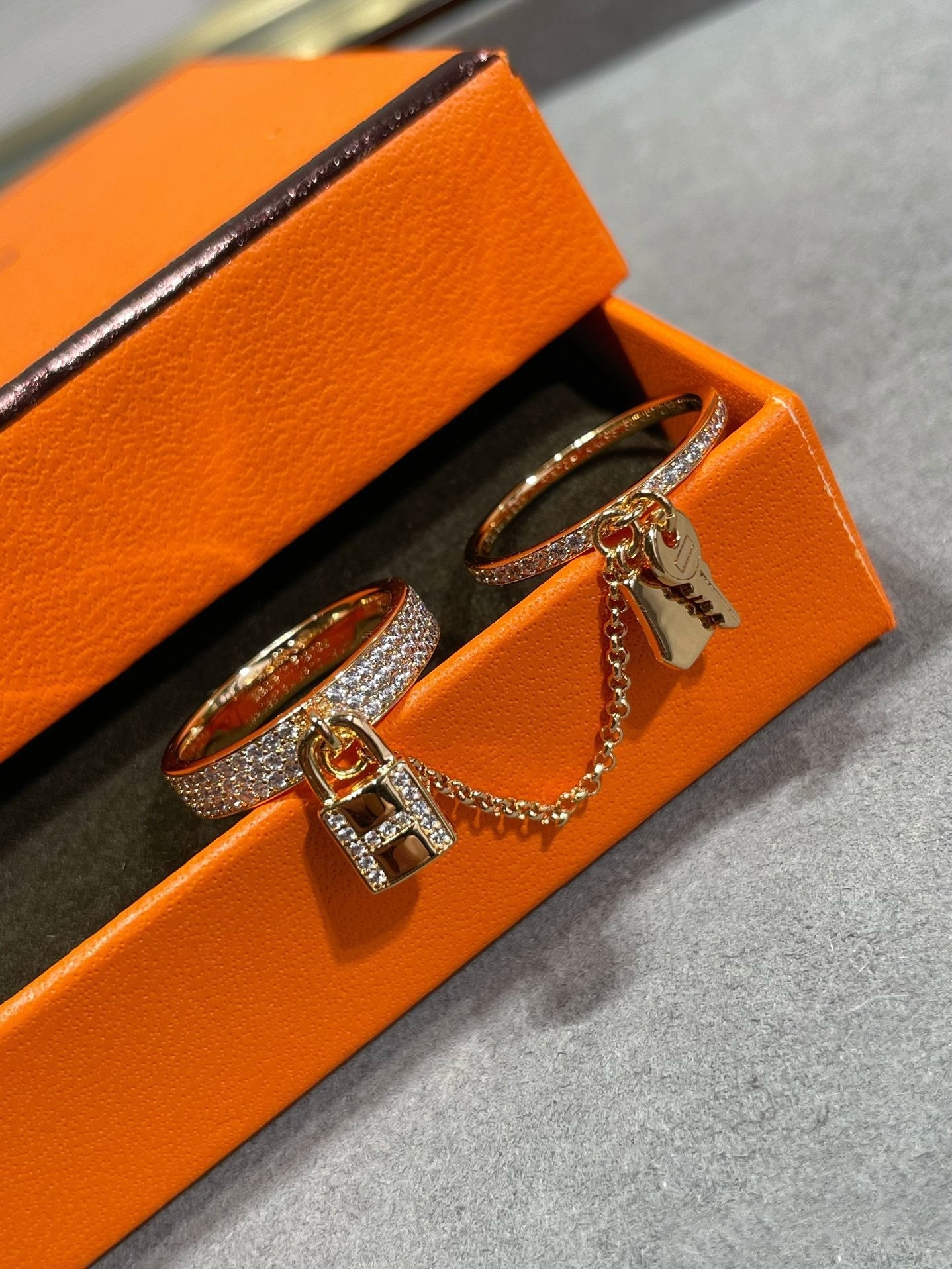 DIANA HM KELLY CLOCHETTE DOUBLE RING IN ROSE GOLD WITH DIAMONDS