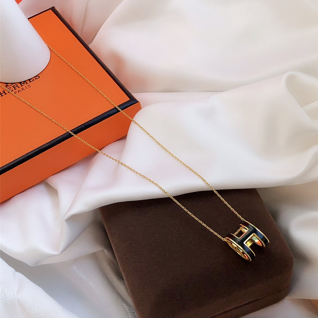 DIANA HM CLIC BLACK ENAMEL GOLD NECKLACE