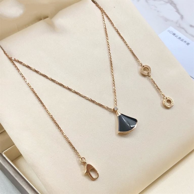 DIANA DREAM NECKLACE ONYX 1 DIAMOND