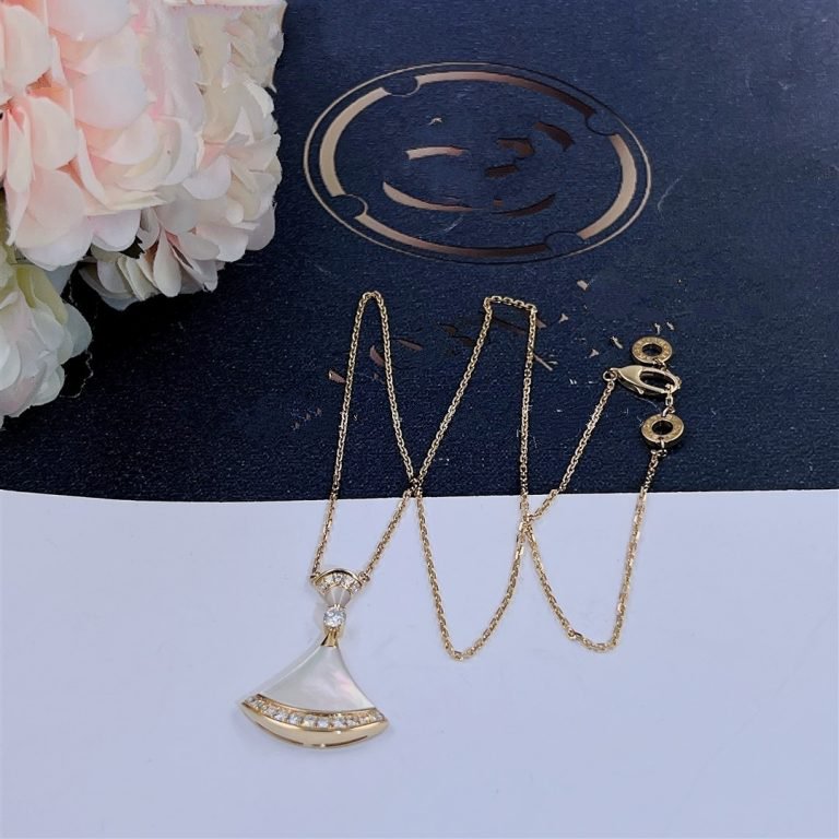DIANA DREAM NECKLACE MOP GOLD DIAMOND
