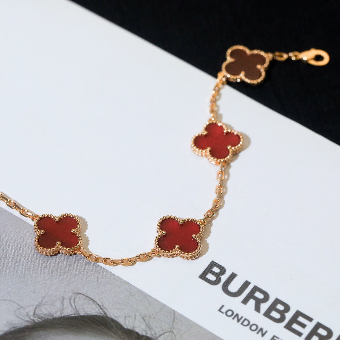 DIANA CLOVER 5 MOTIFS RED AGATE BRACELET