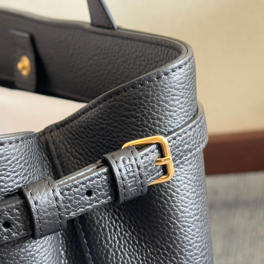 SMALL CABAS ANA?S CUIR TRIOMPHE 28 IN BLACK GRAINED CALFSKIN