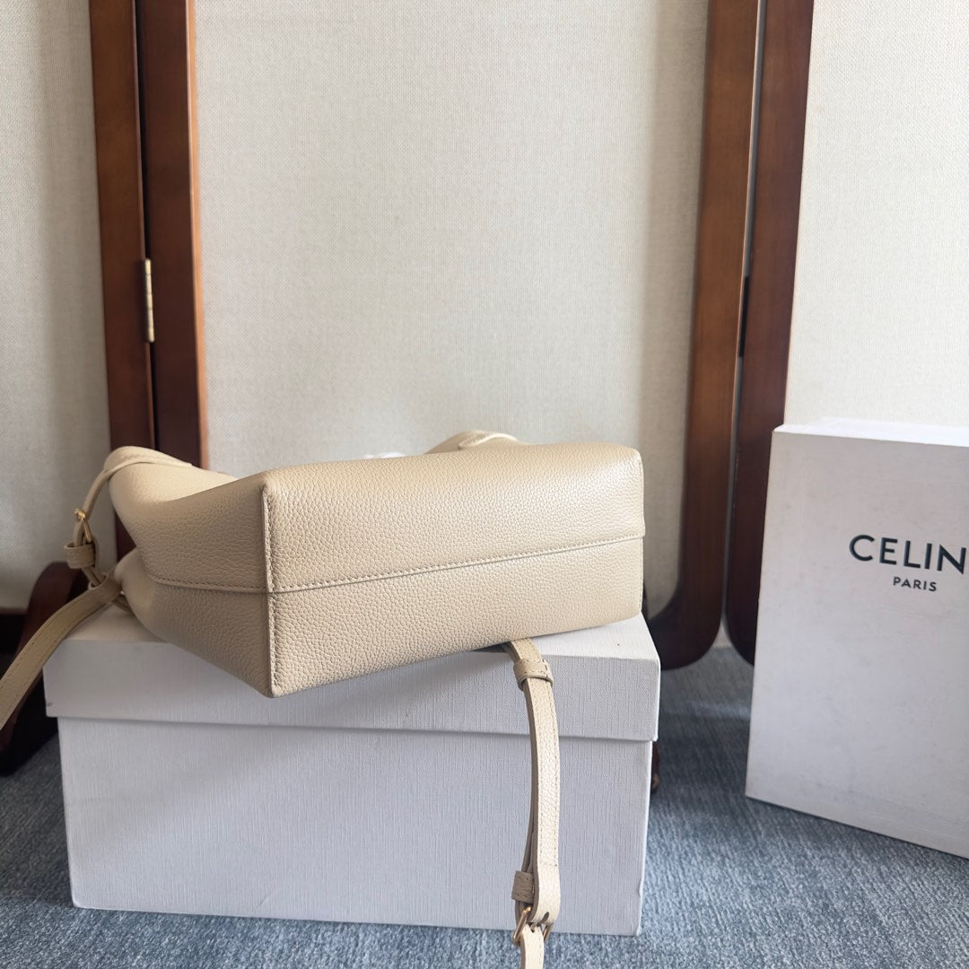 MINI CABAS ANA?S CUIR TRIOMPHE 20 IN BEIGE GRAINED CALFSKIN
