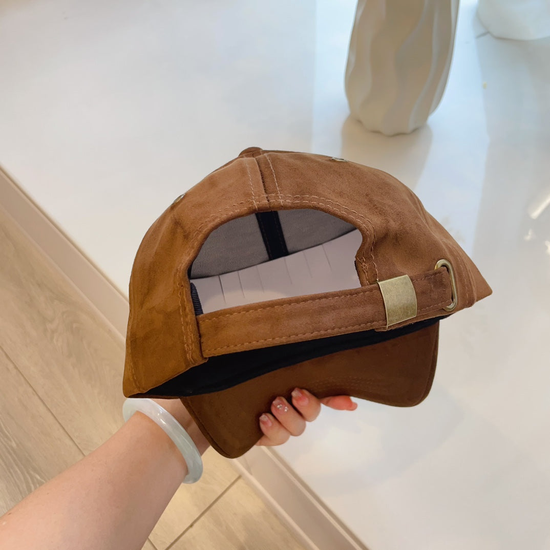 Celin Cap Brown Veau Velours 210394