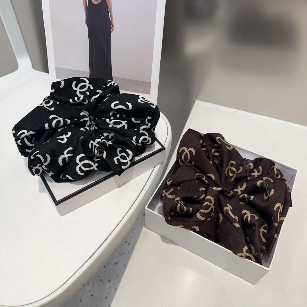 BLACK MONOGRAM FABRIC SCRUNCHIE 412544