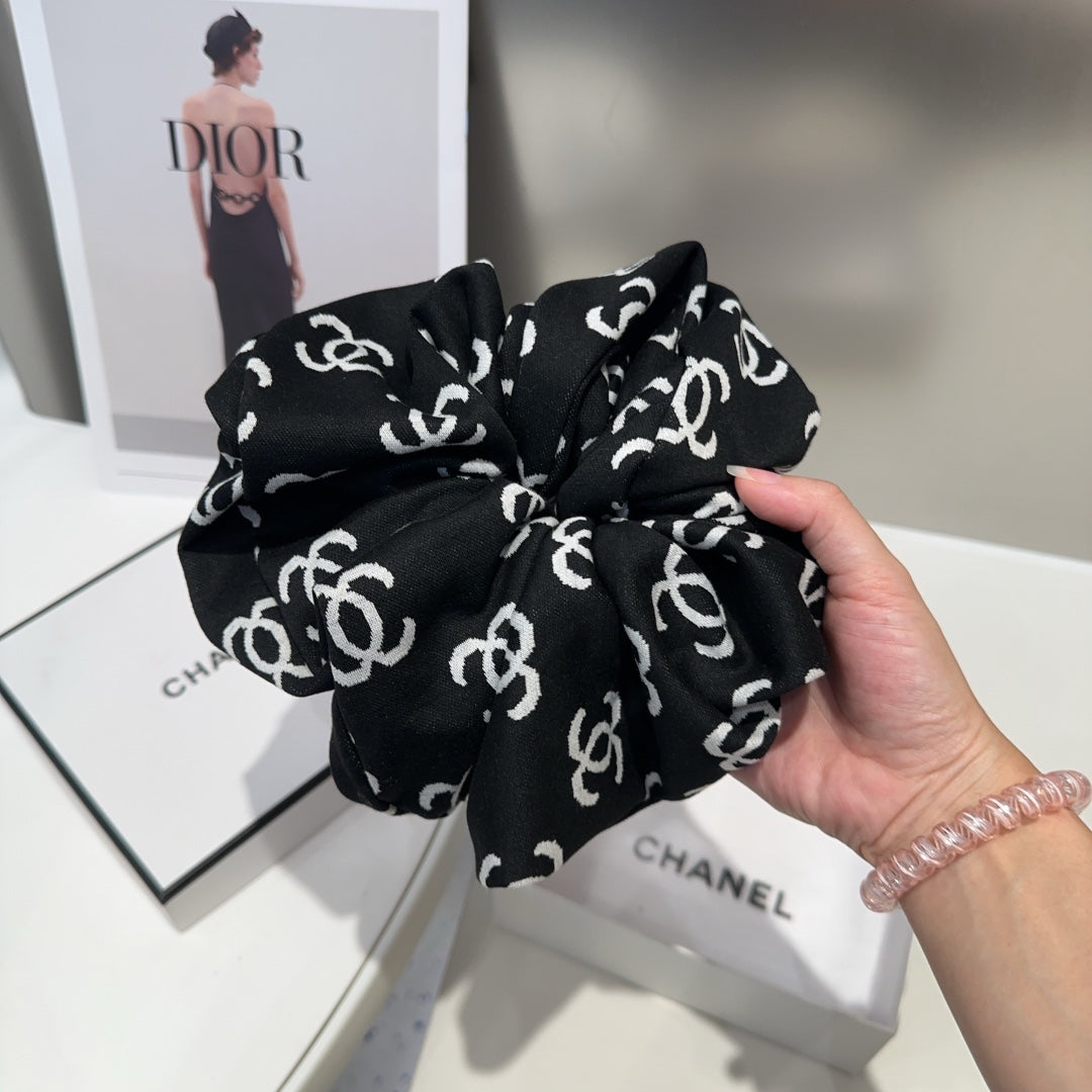 BLACK MONOGRAM FABRIC SCRUNCHIE 412544