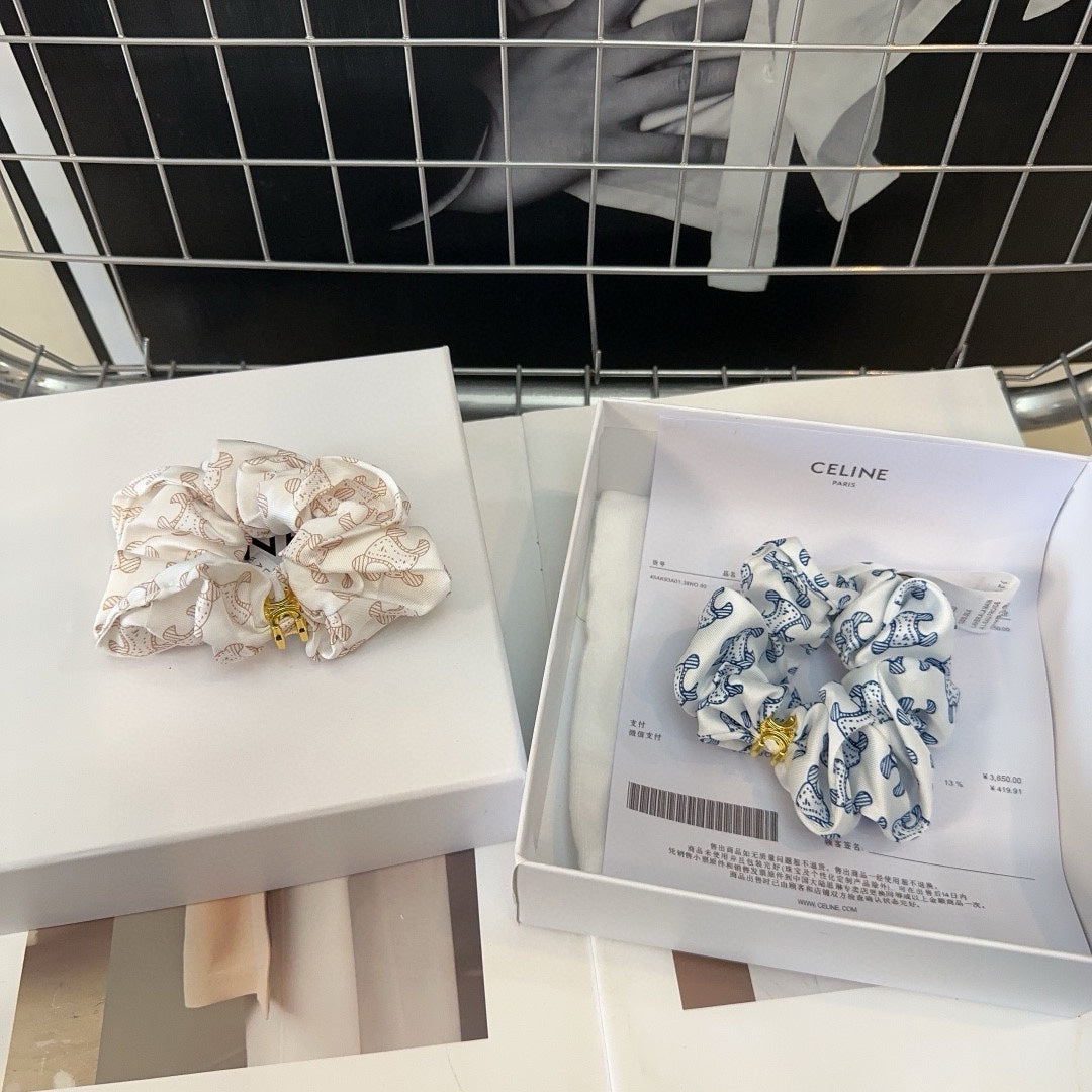 WHITE MIX CLASSIC BLUE SILK SCRUNCHIE 420676