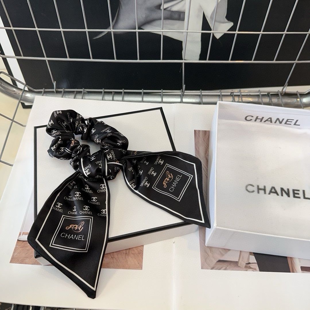 BLACK SILK SCRUNCHIES 432899