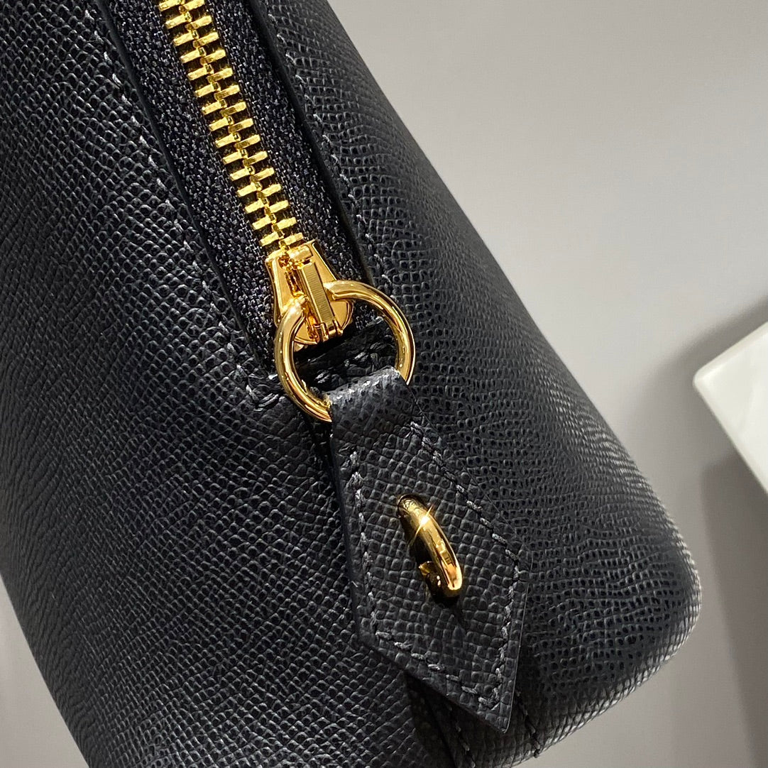 HM Bolide 25 Black Epsom Leather Gold Hardware 237381