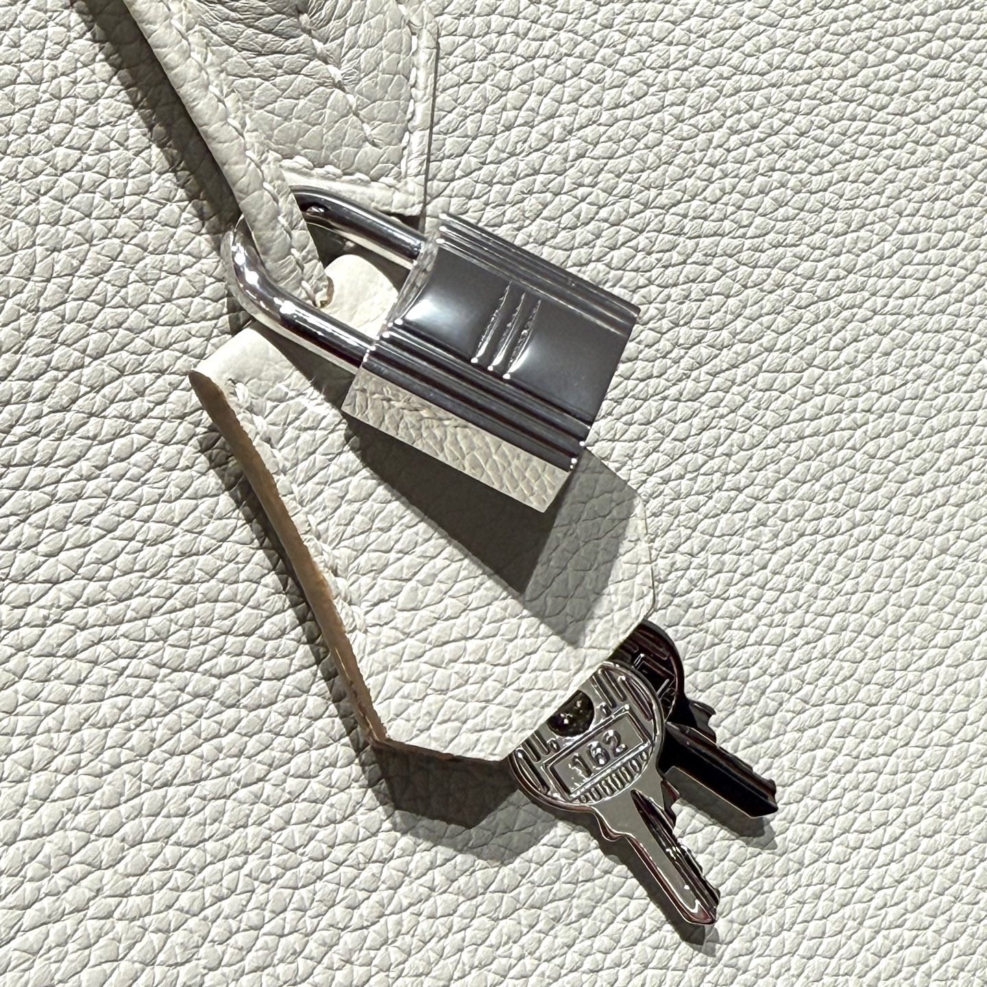 HM BIRKIN 25CM WHITE TOGO LEATHER SILVER HARDWARE 237490