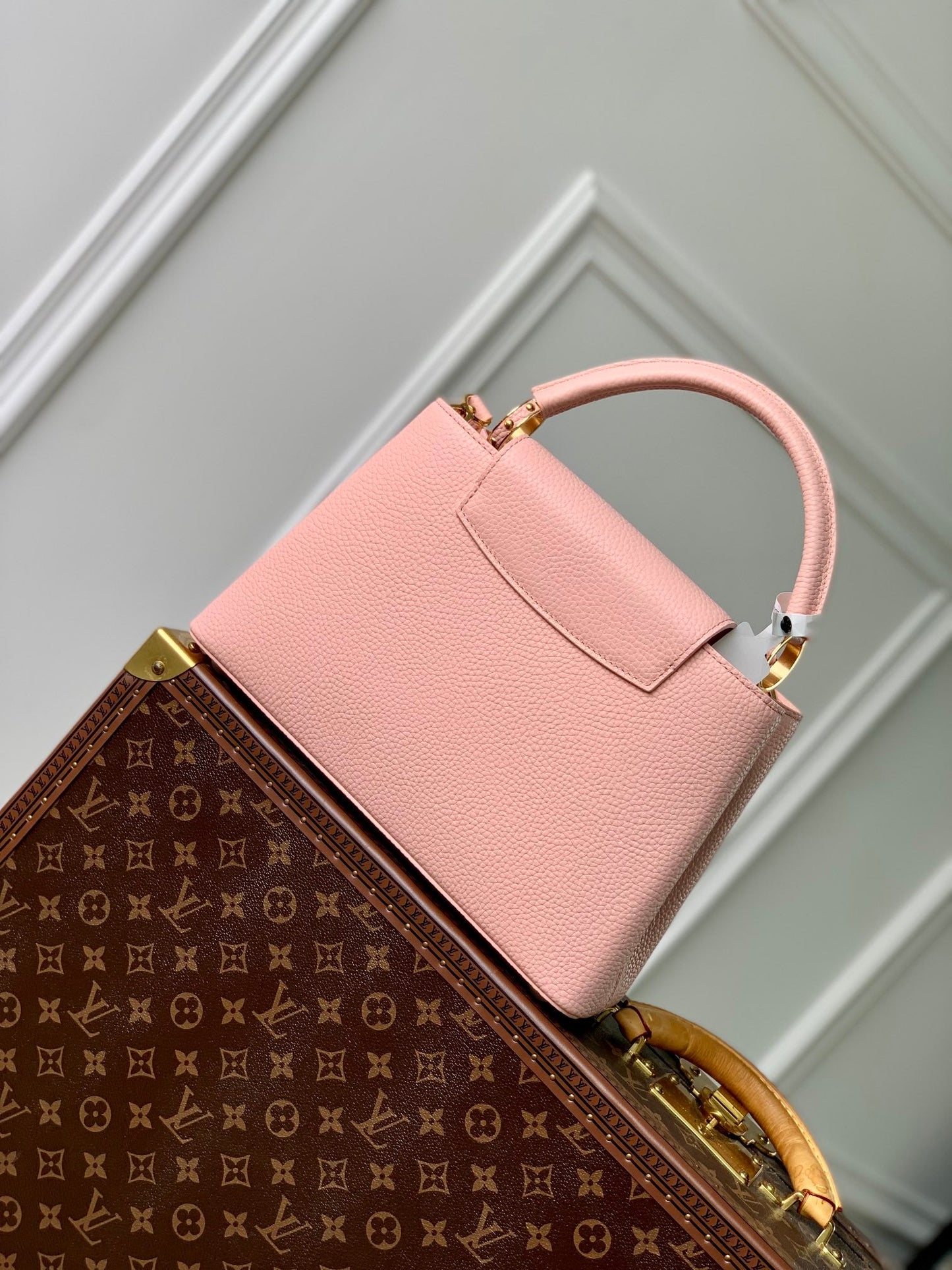 capucines bb 27 rose pink taurillon leather gold hardware