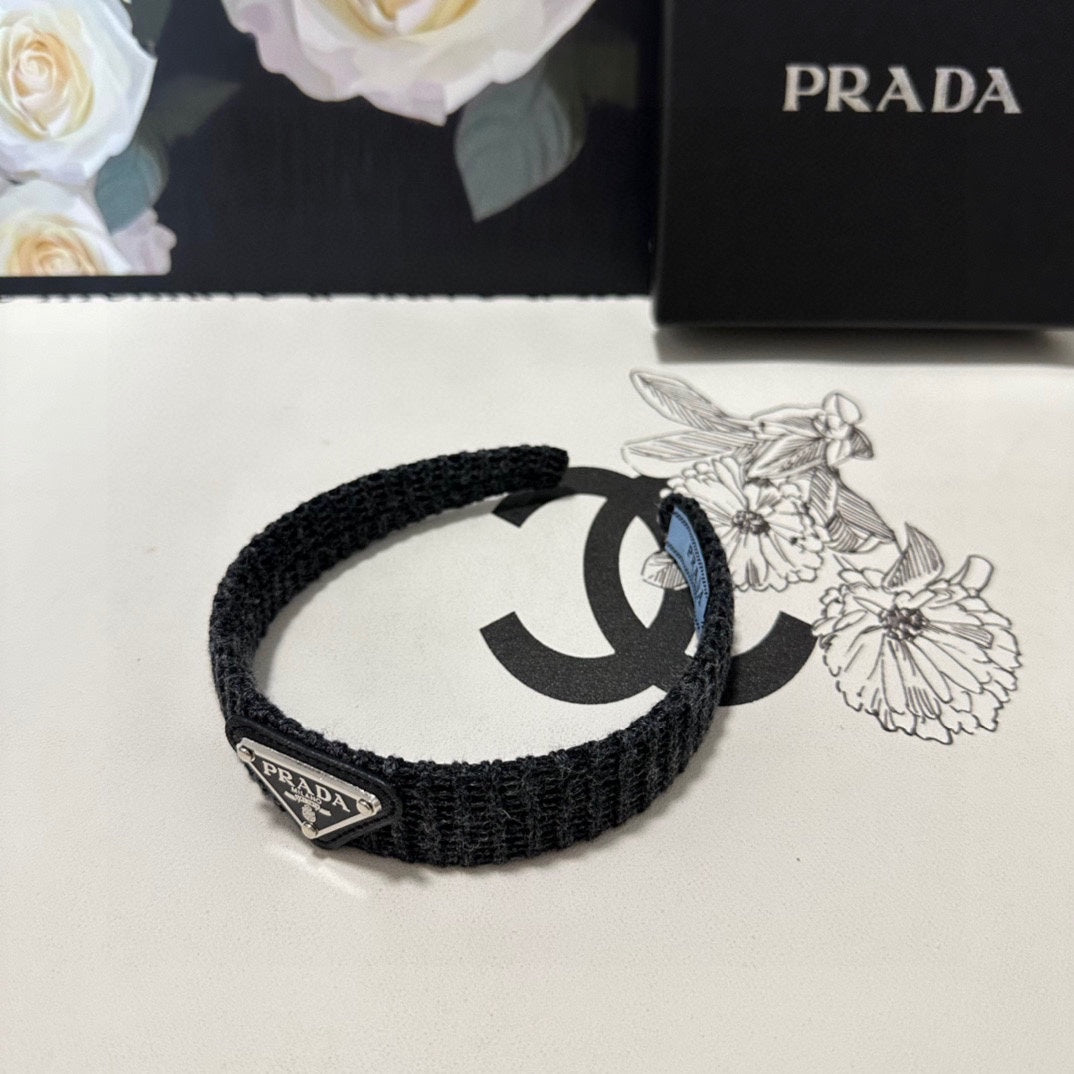 HAIRBAND IN BLACK KNITTED WOOL 381465