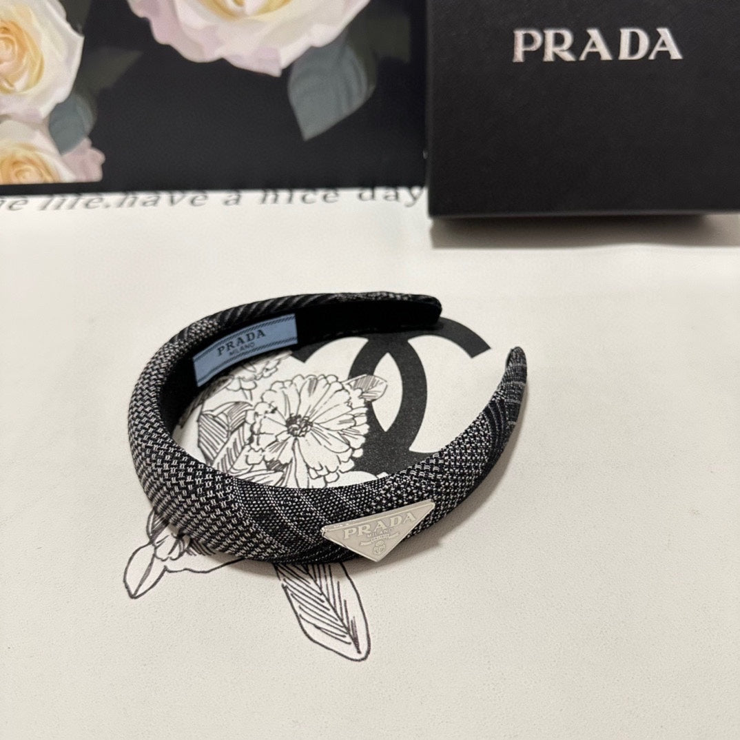 THICK HEADBAND IN BLACK MIX WHITE KNITTED FABRIC 432808