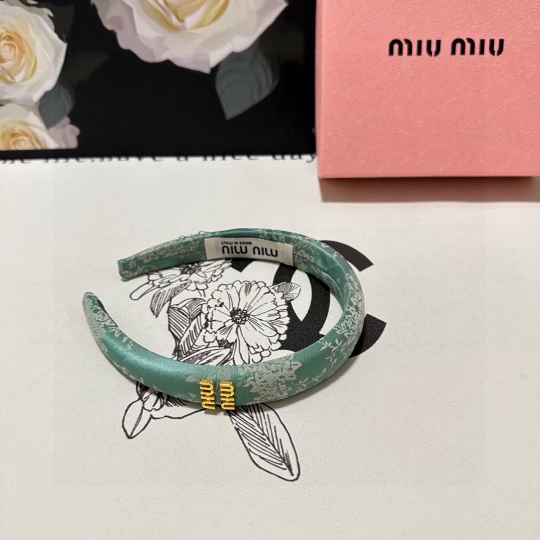 HEADBAND WITH GARNITURE PRINT IN VIRIDIAN GREEN SILK 432823