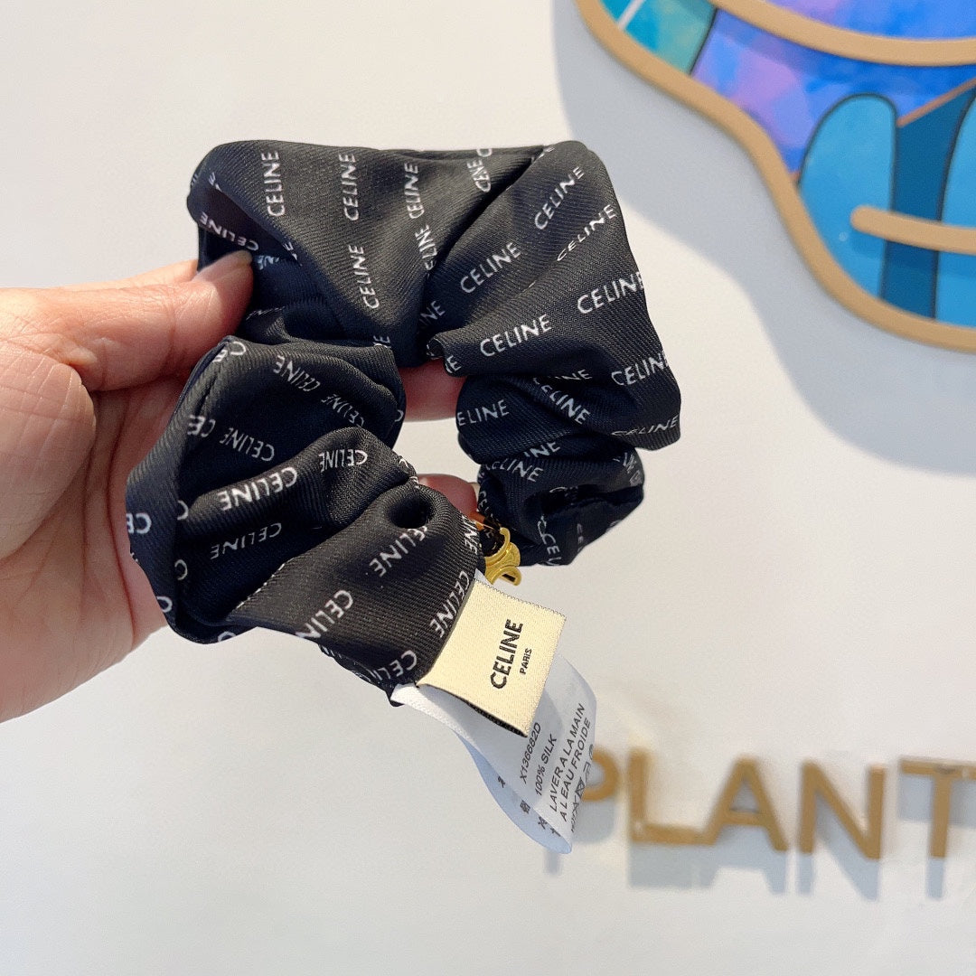BLACK WRINKLED FABRIC SCRUNCHIE 358225