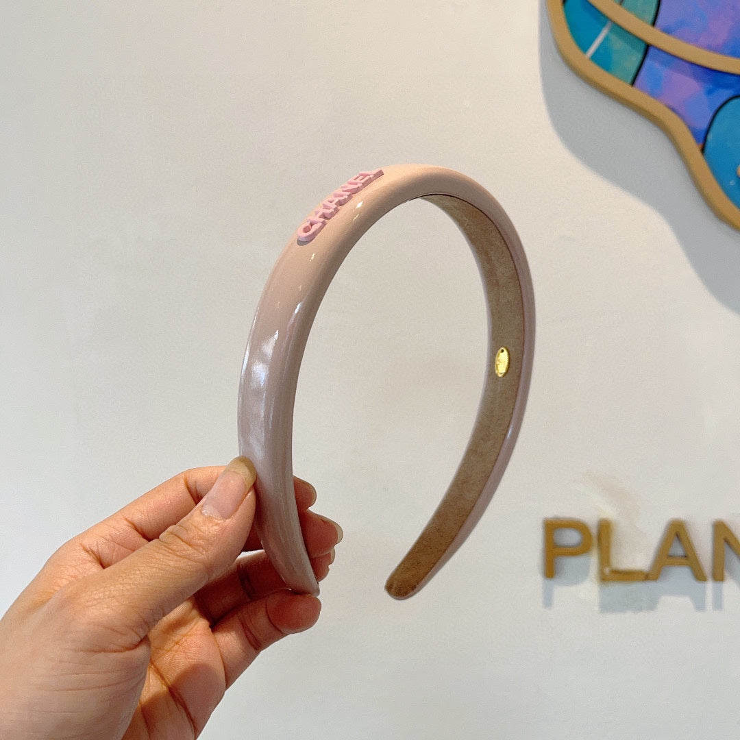 LIGHT PINK RESIN HAIRBAND 358243